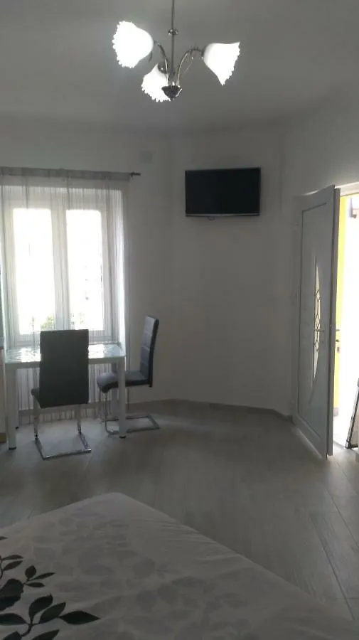 Apartment Studio Novi Vinodolski