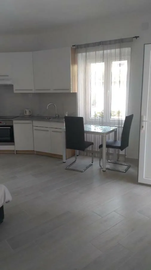 Studio Novi Vinodolski 0*,
