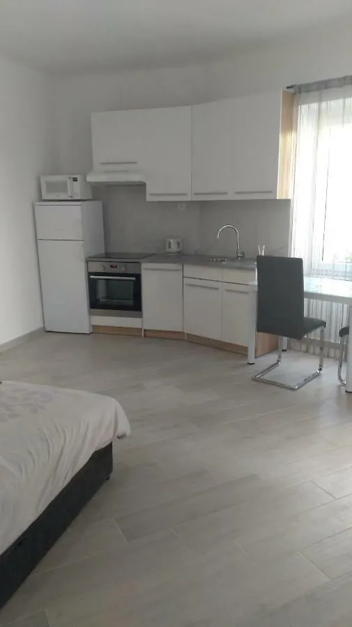 Studio Novi Vinodolski Apartment
